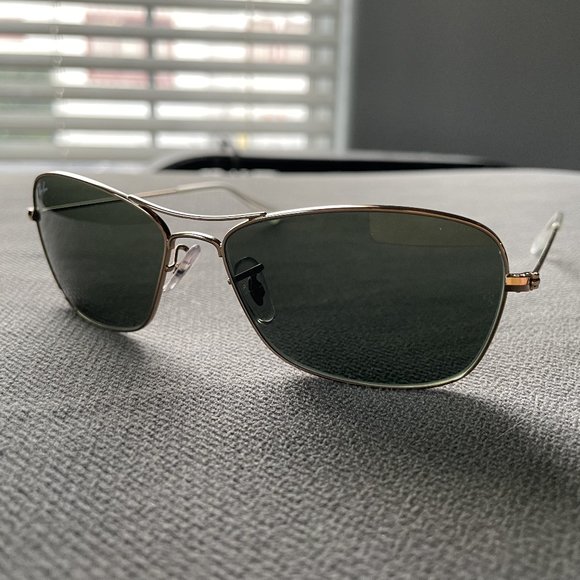 Classic Vintage 90s Ray Bans - Picture 15 of 16
